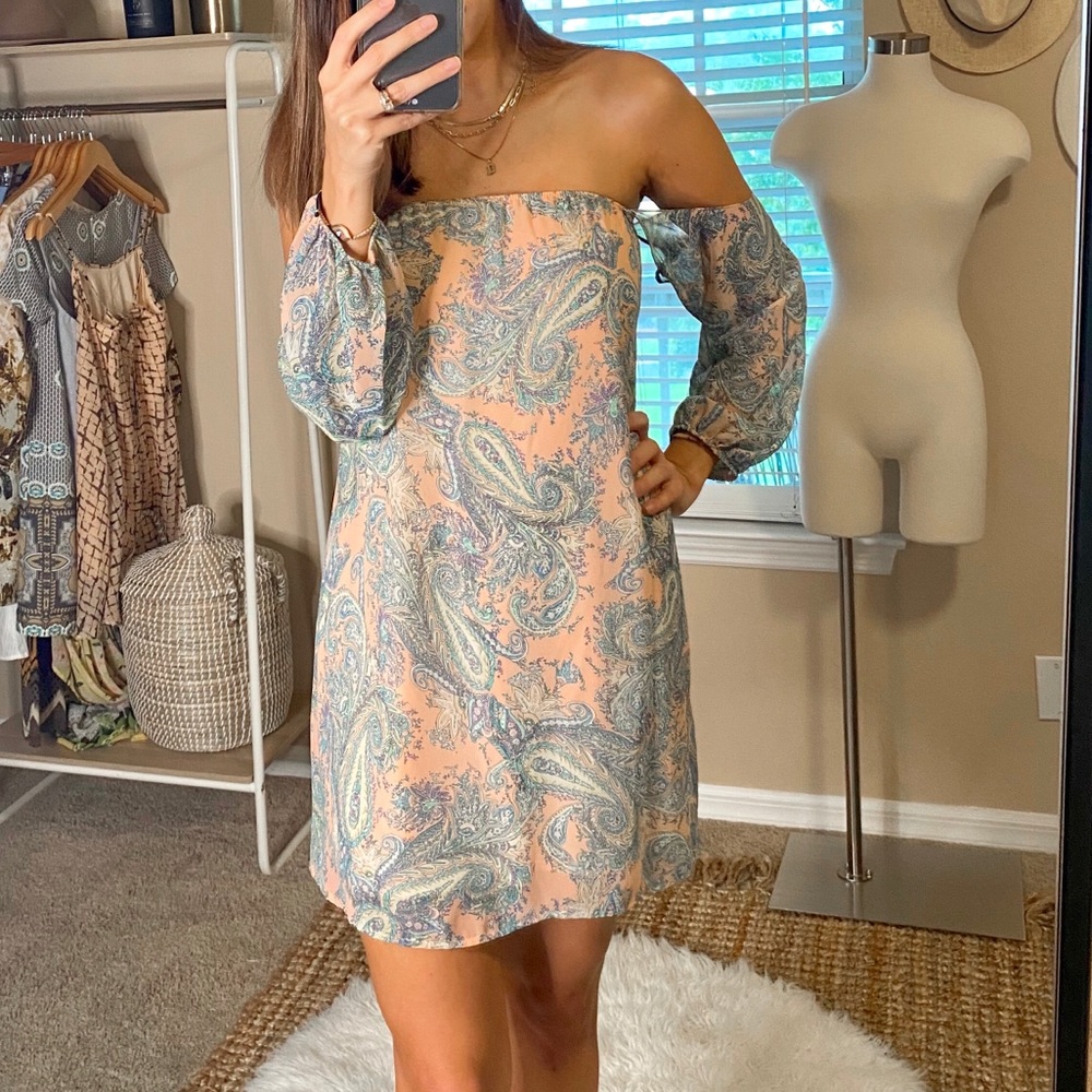 Off-the-Shoulder Paisley Printed Dress